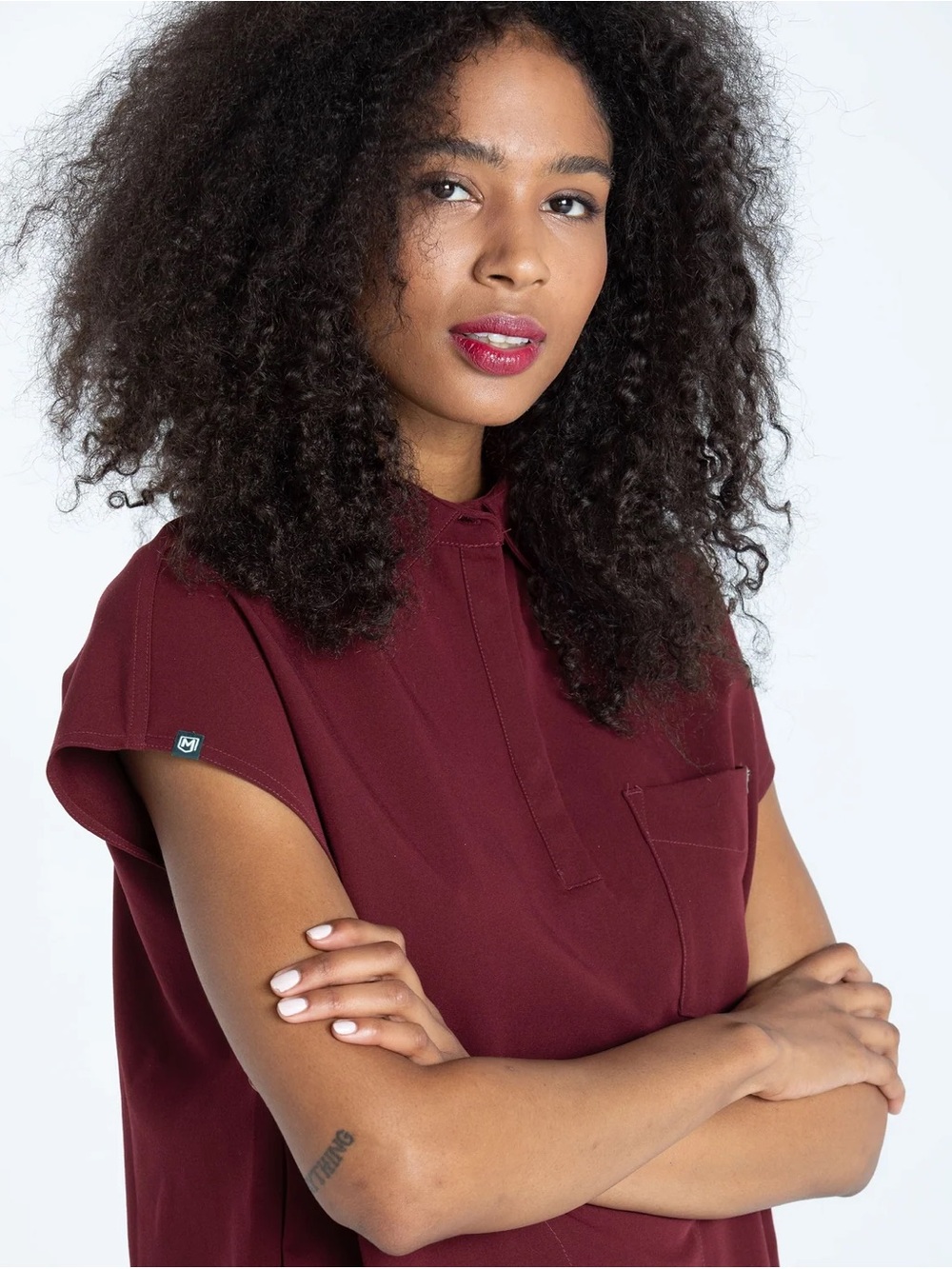 MEDICLO Collared Scrub Top in Burgundy